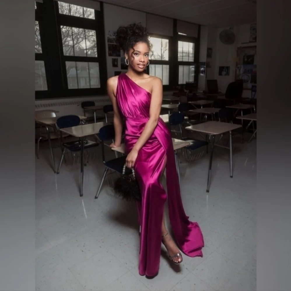 NWT Mac Duggal Gathered One Shoulder Satin Faux Wrap Gown sz 10 - Picture 10 of 11
